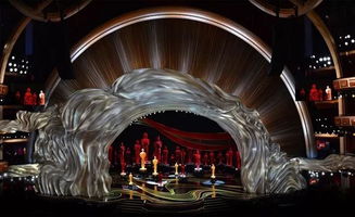 这届奥斯卡舞台造型和川普撞脸 3分钟看完近10年奥斯卡舞台设计